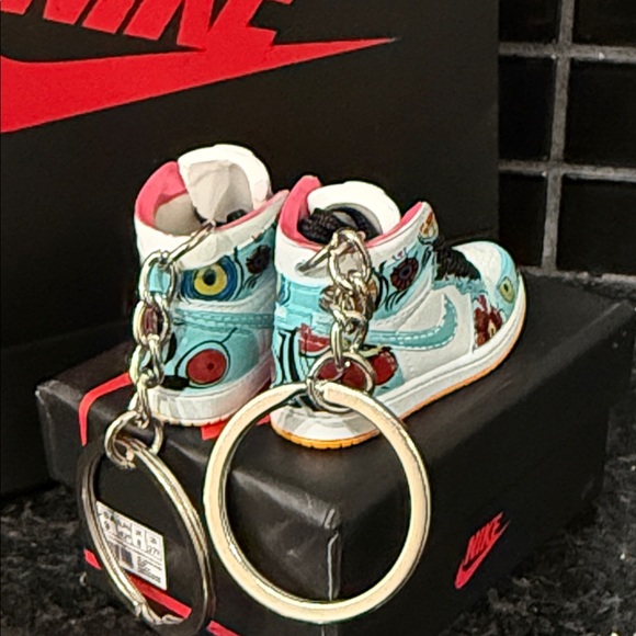 Keychains - Picture 7 of 9